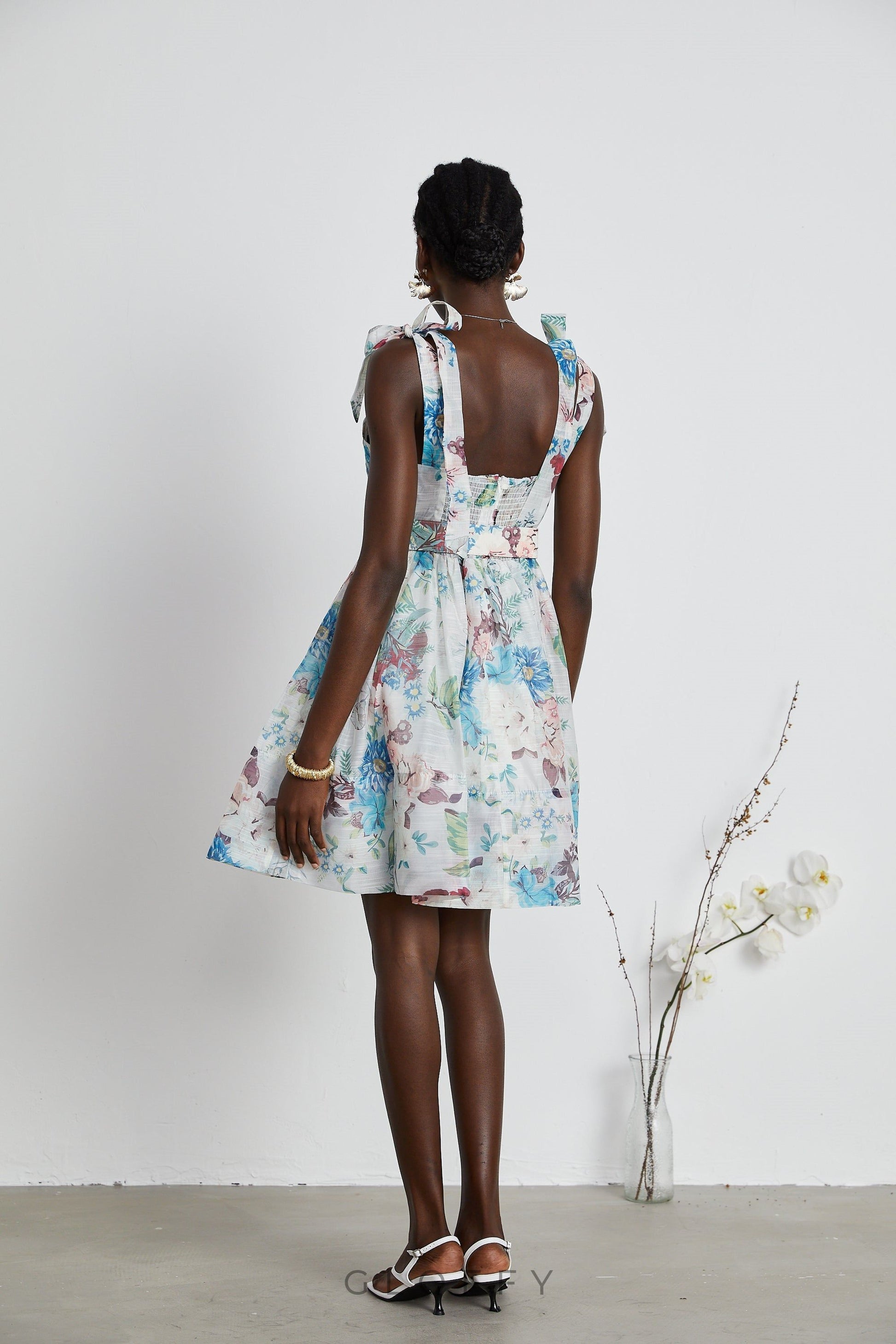 Ophelia Floreal Baskılı Kemerli Mini Elbise