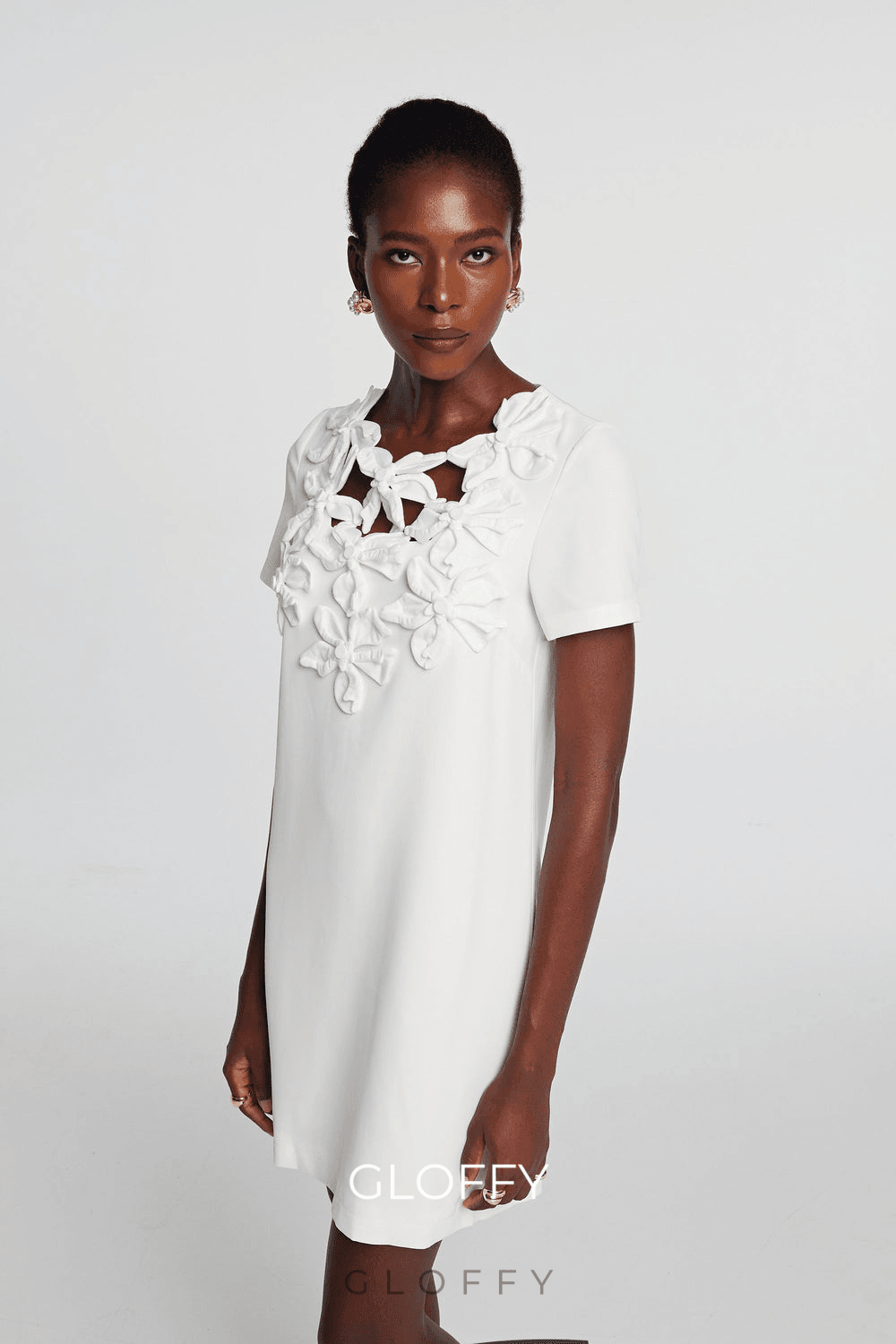 Kira Kısa Kollu Çiçek Desenli Mini Elbise