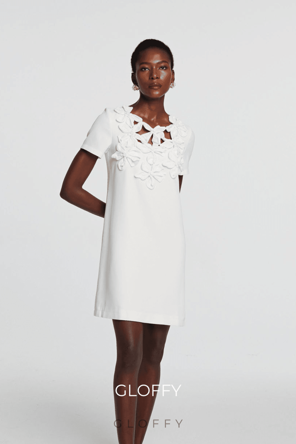 Kira Kısa Kollu Çiçek Desenli Mini Elbise