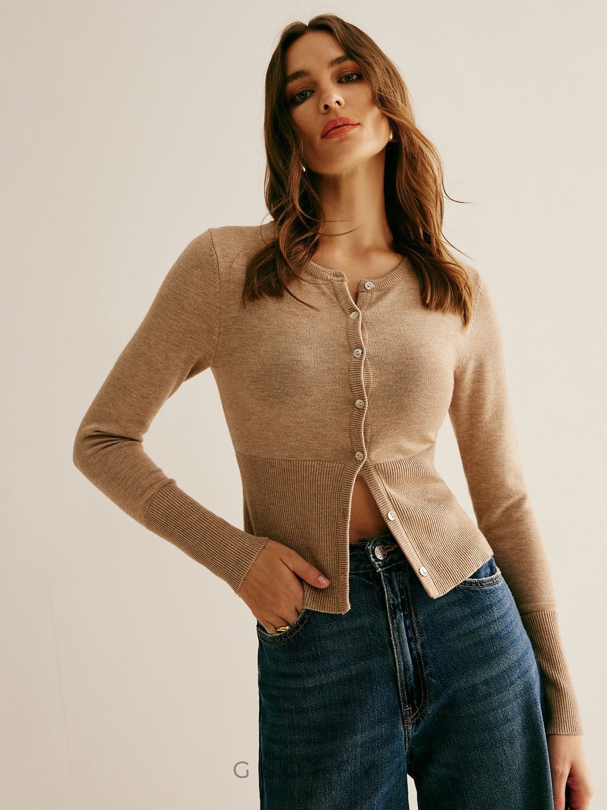 Düğmeli İnce Fitilli Triko Hırka – Bej