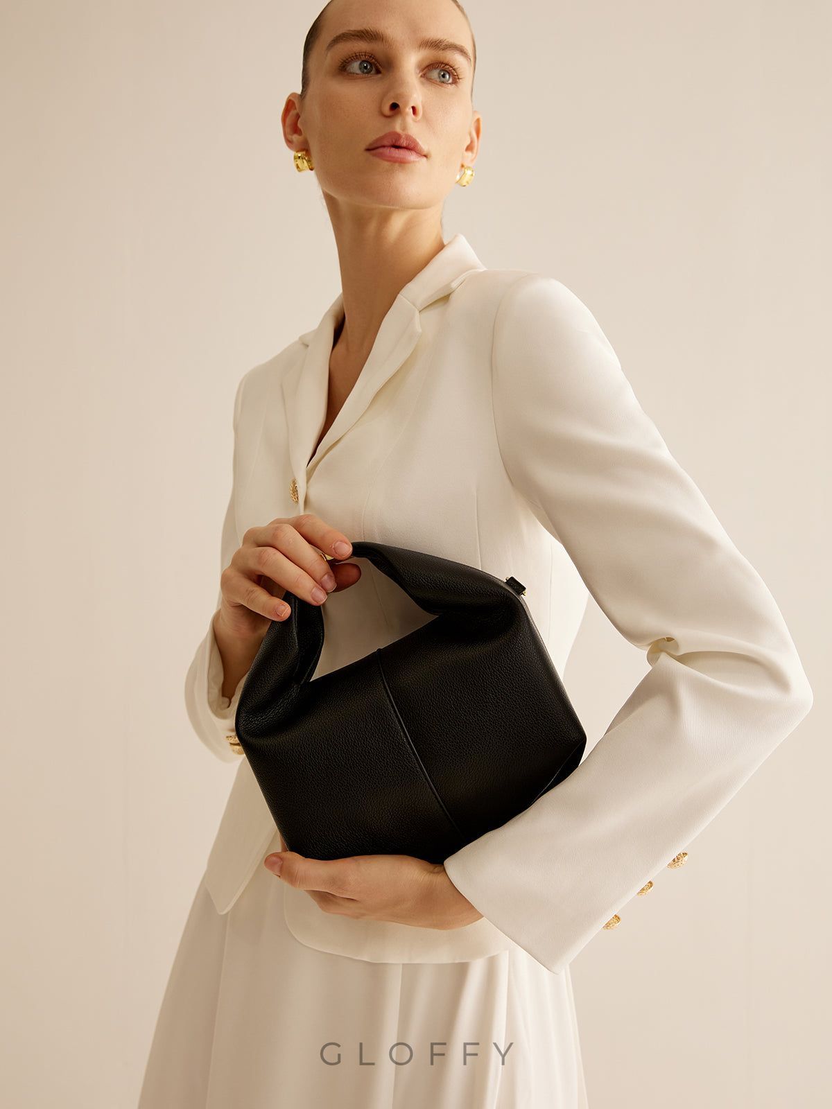 Metal Detaylı Üst Saplı Yuvarlak Çanta