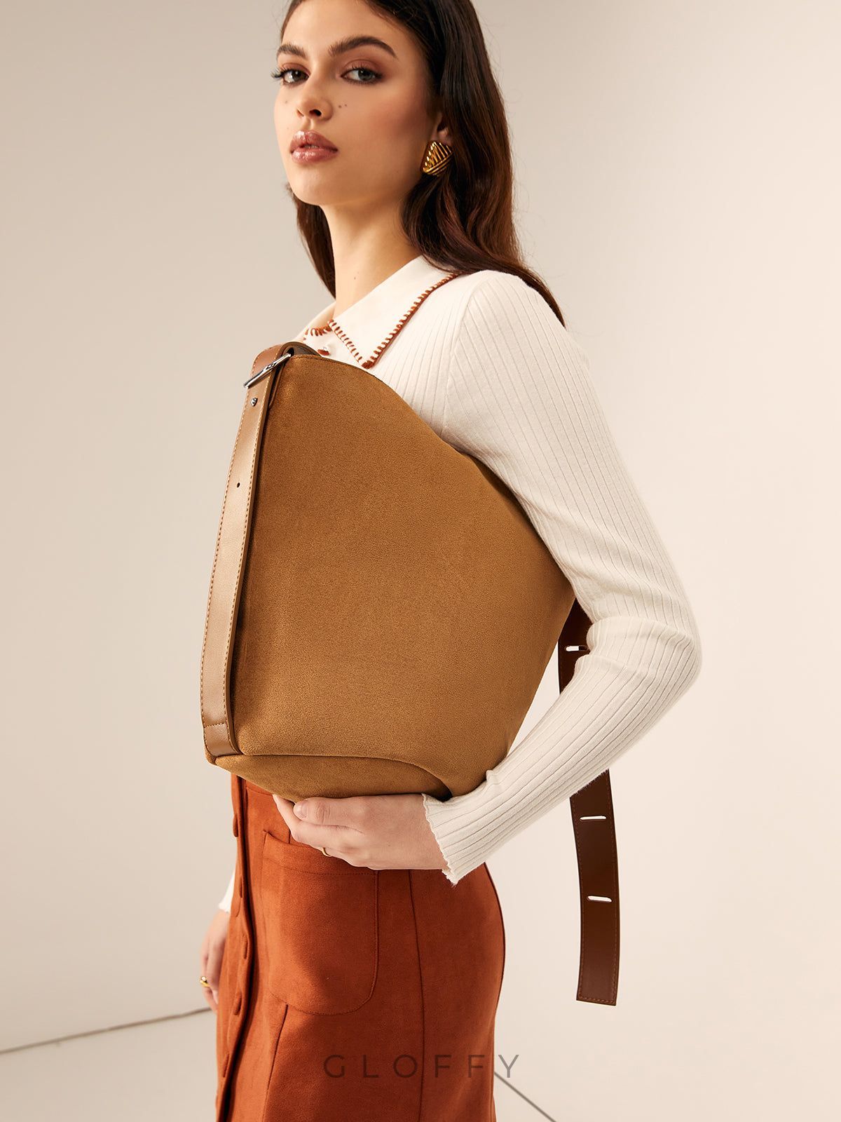 Büyük Kapasiteli Toka Kova Çantası