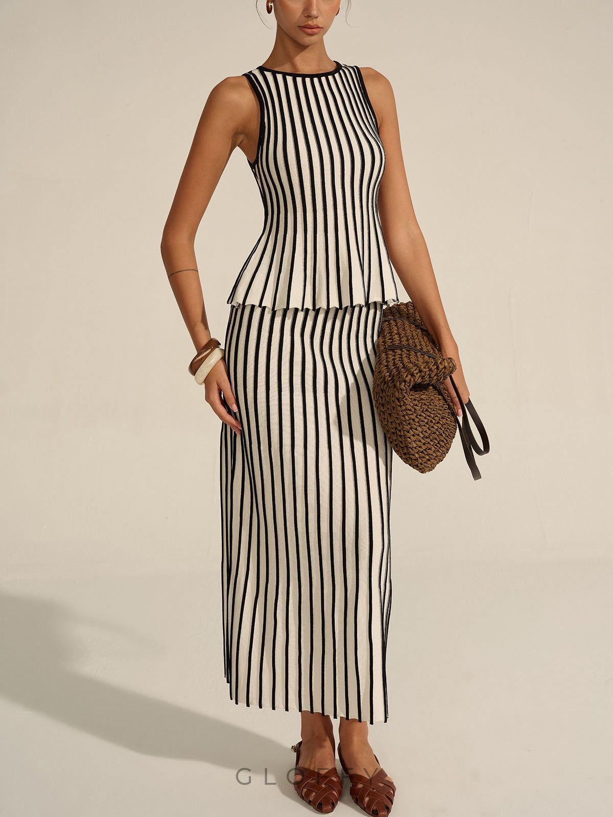 Kolsuz Fitilli Triko Mini Ceket – Siyah Beyaz