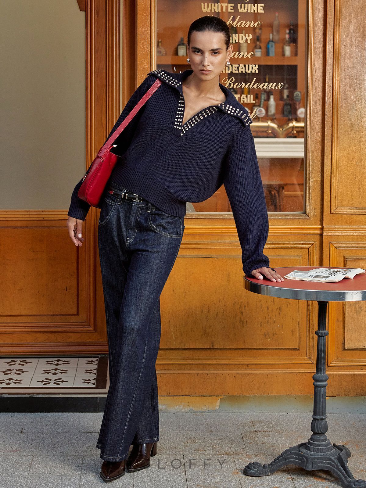 Çıktılı Yaka Yün Karışımlı V Yaka Kazak