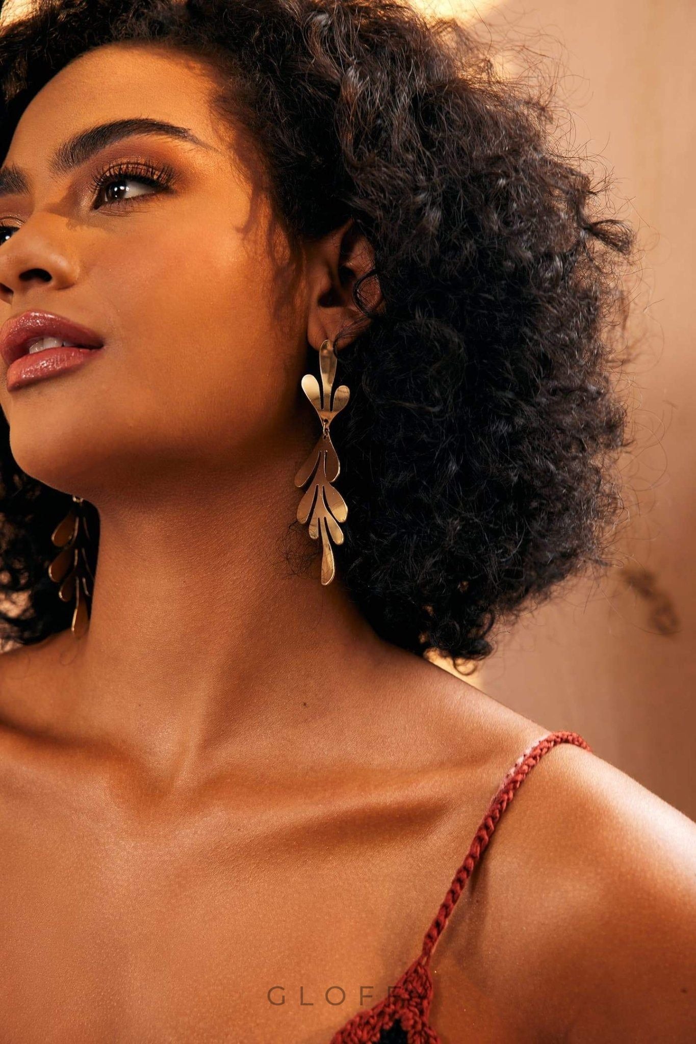 Pirinç Yapraklı Sarkan Küpeler